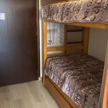 4 Pers Avec Balcon, Proche Centre Et Pistes - D'huez - Fr-1-405-20 شقة *